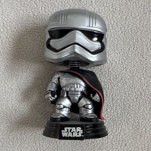 Funko Pop! Star Wars Captain Phasma BobbleHead Vinyl Figure #65